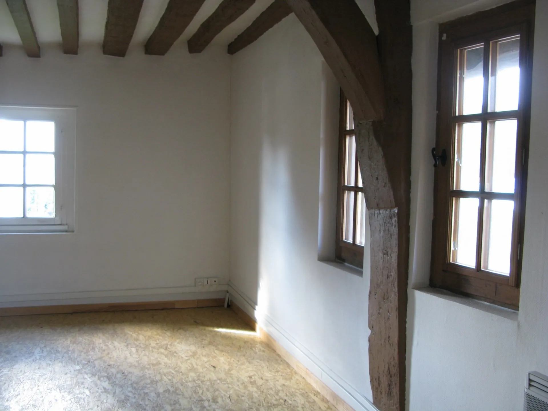 MAISON DE VILLAGE Entre LISIEUX et BERNAY