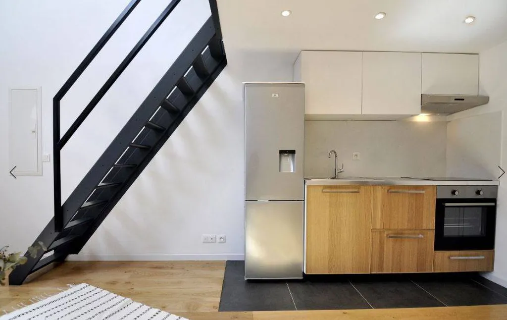 escalier droit en métal pour poser ou fabriquer sur lyon 6 eme