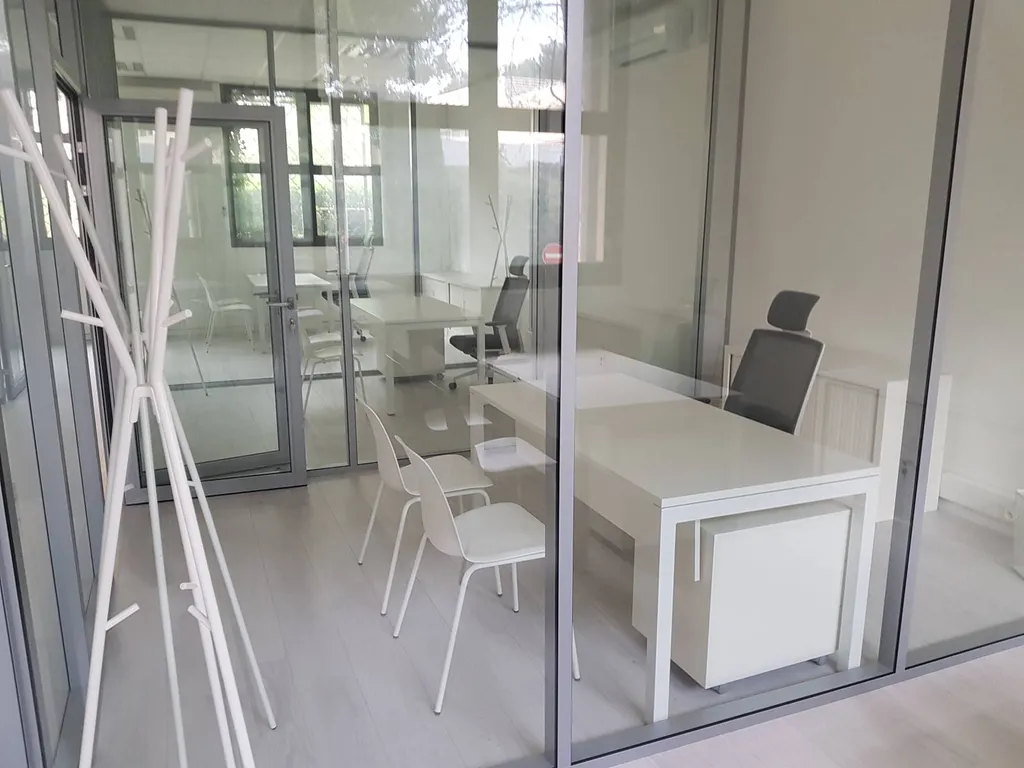 Cloisons vitrées de bureau sur structure alu à Marseille