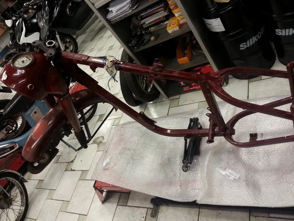 JAWA PERAK 350cc de 1953 REMISE EN ROUTE