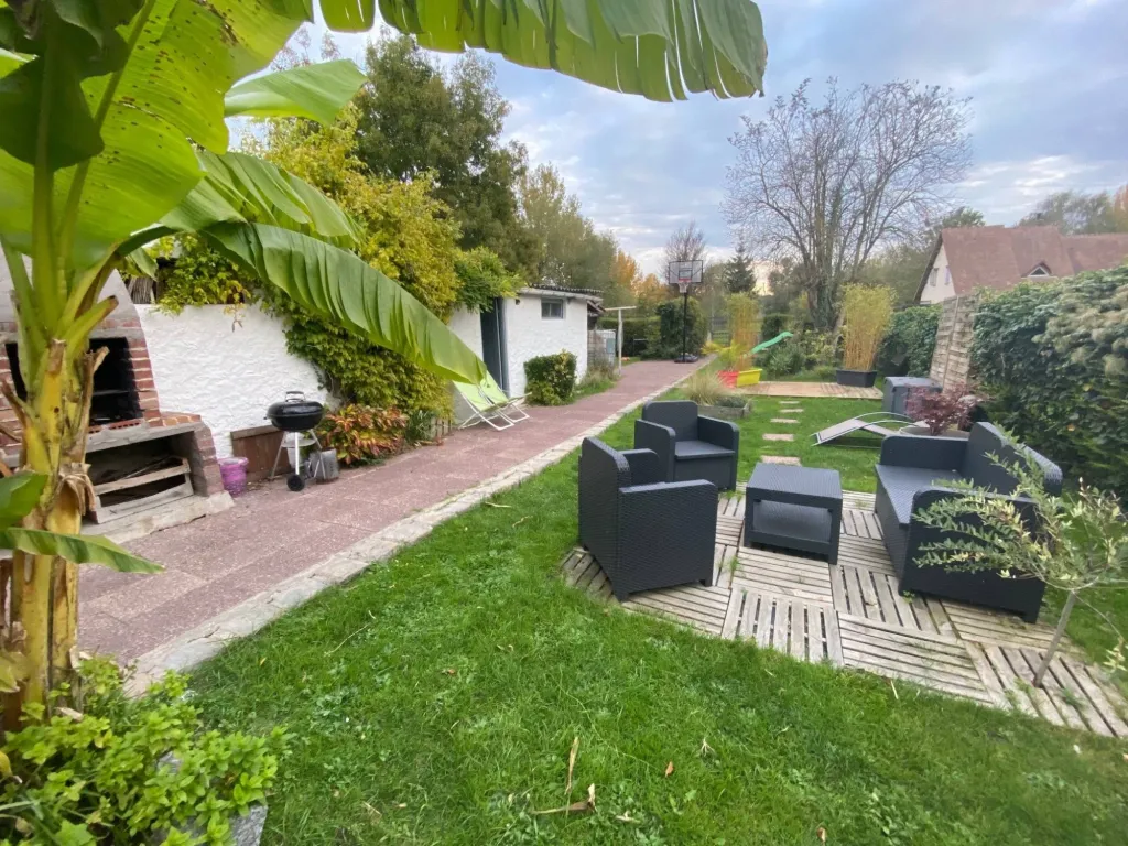 A acheter maison atypique de 145m² proche de l'autoroute, des écoles et du centre commercial sur la commune de TOURVILLE LA RIVIERE 76410