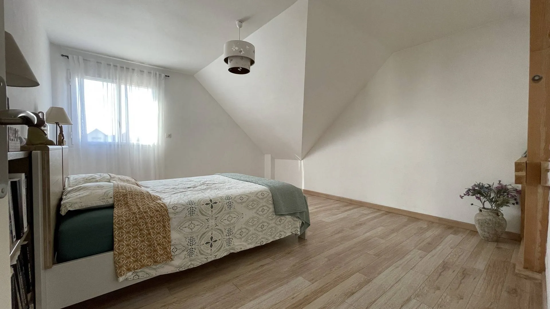 Maison d’architecte de 168.93 m², située à proximité de la commune d'envermeu et de ses commerces, sur son terrain de 2 500 m², Seine Maritime, 76