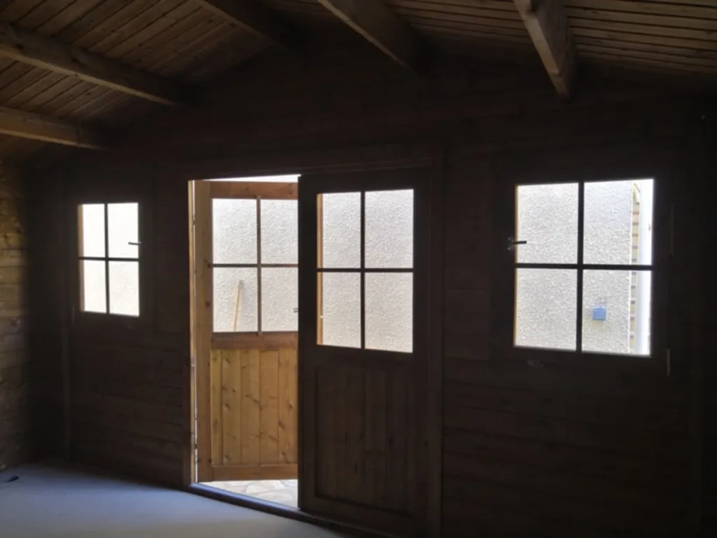 Construction d’un abri de jardin sur dalle béton en bois autoclave classe 4 à Mèze proche de Sète