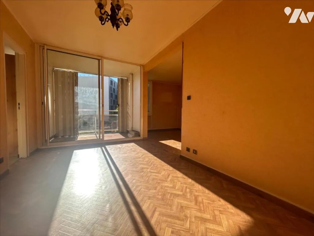 Achat appartement T3 lumineux avec terrasse en résidence avec ascenseur à Martigues (13)