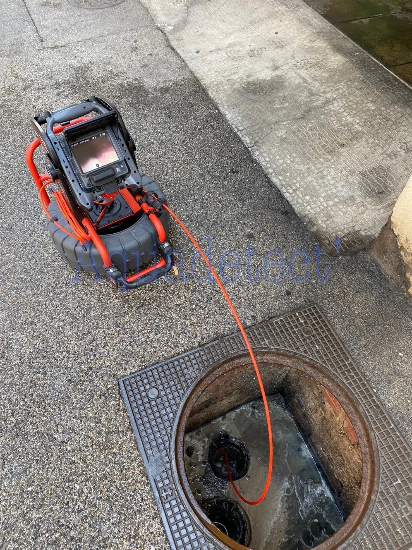 Recherche de fuite suite à des remontées d'humidité dans un appartement à TOULON dans le Var