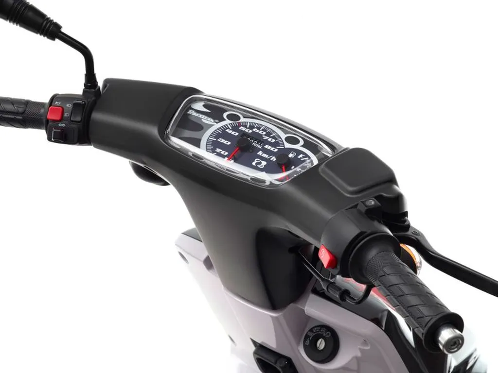 Scooter neuf MBK Booster spirit 12 pouces toulon