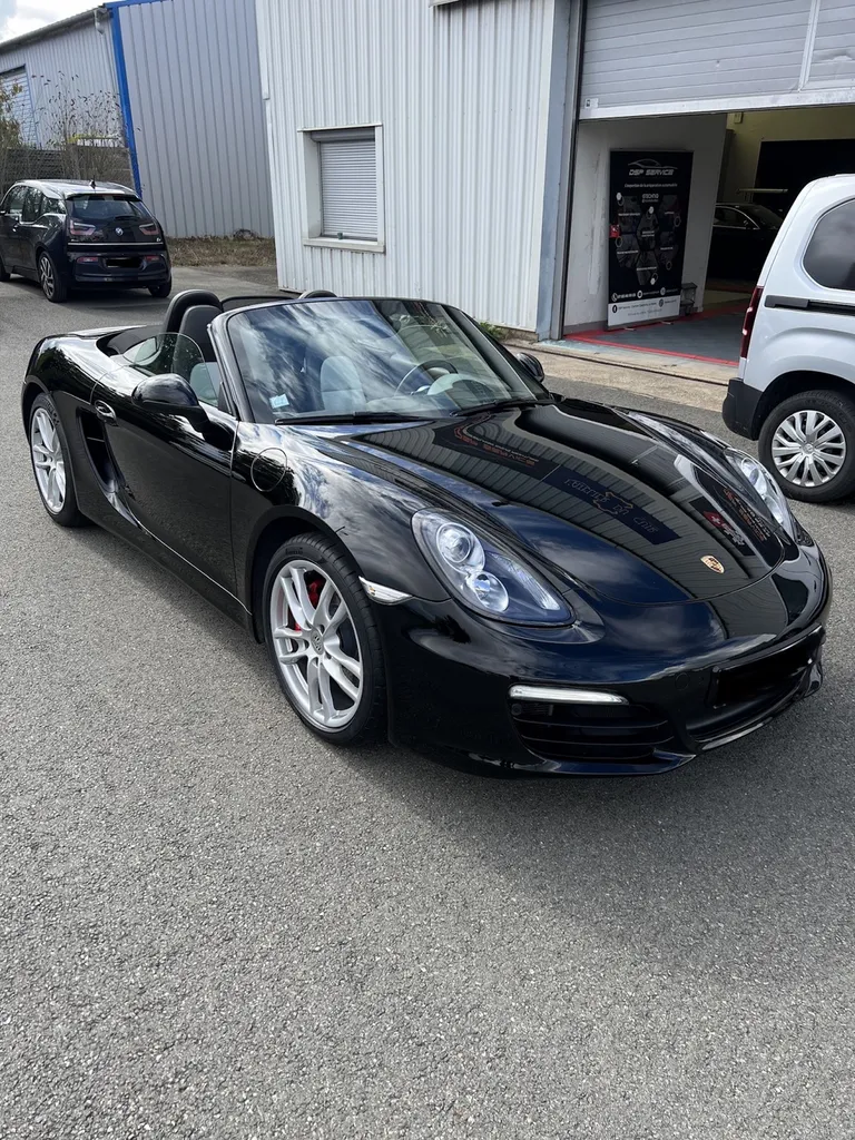 Lustrage complet type prépa VO sur une Porsche Boxster, à Le Mans (72)