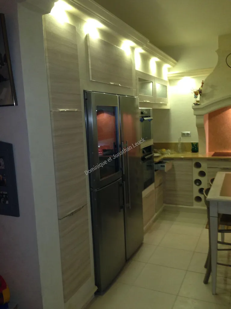 Cuisine en pierre blanche d'Estaillades