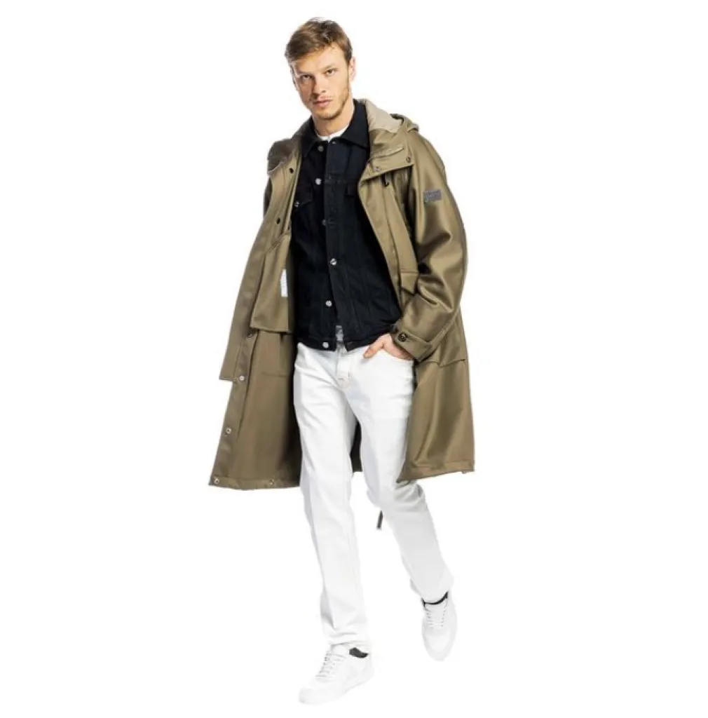 Jacob Cohen des jeans pour les hommes qui aiment être stylés et élégants.