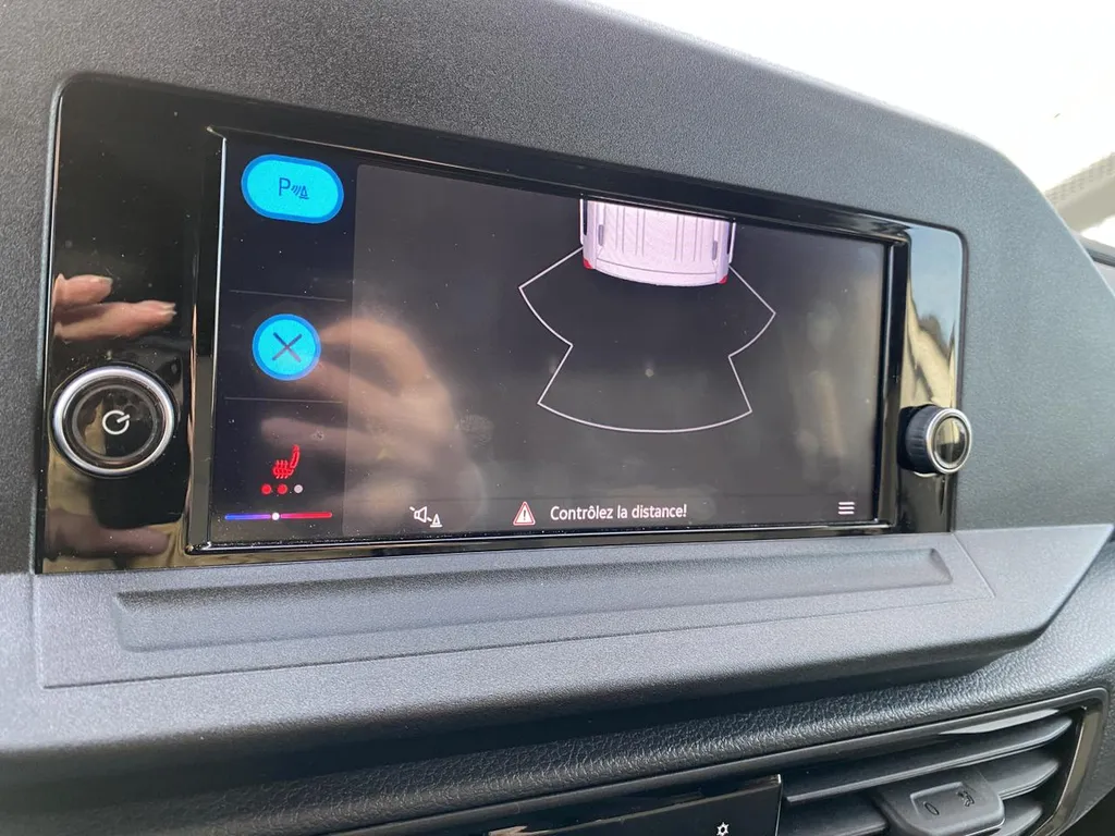 Volkswagen Caddy Maxi Cargo occasion diesel près de Rouen – Utilitaire récent garanti 12 mois