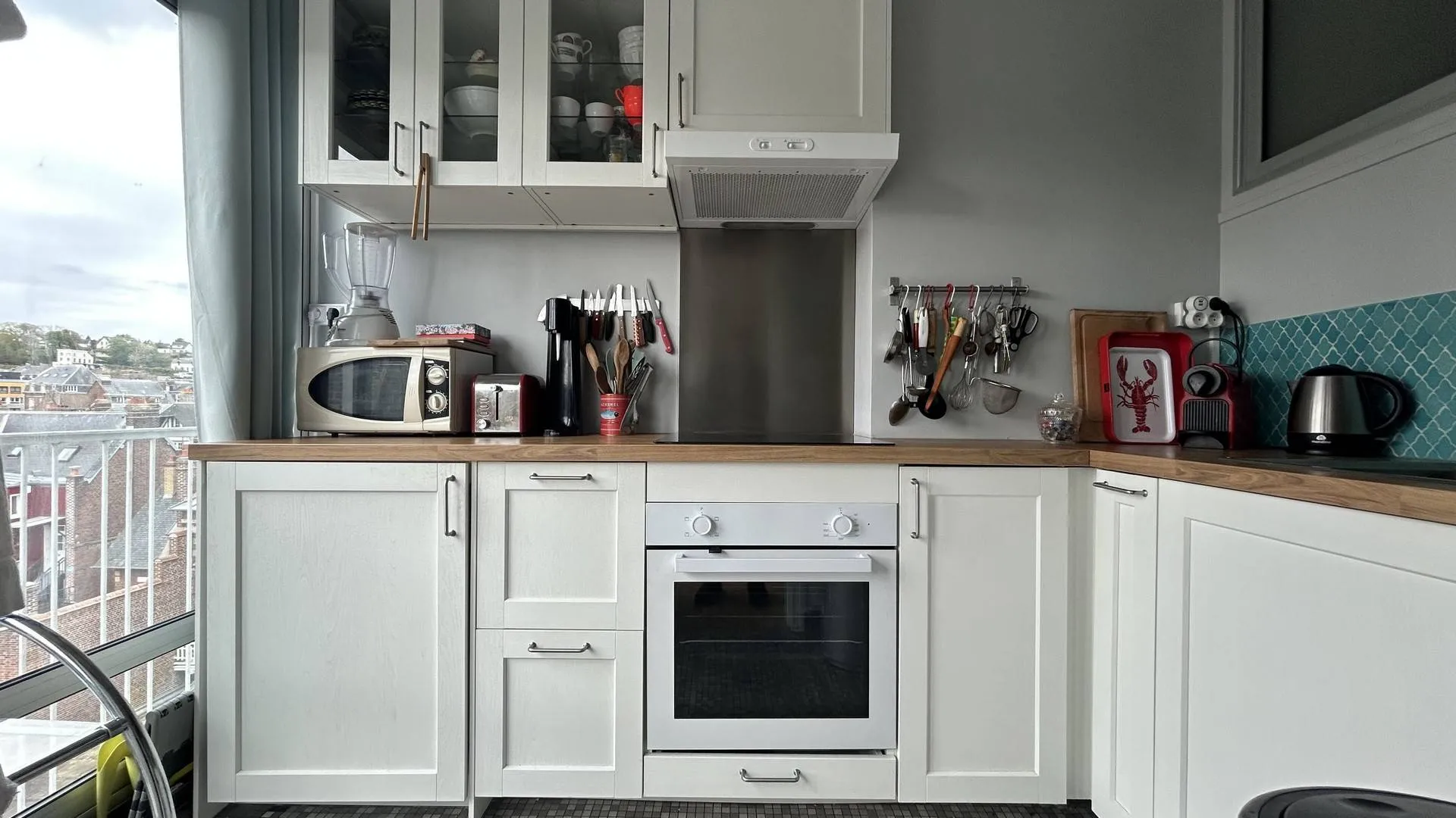 SOUS COMPROMIS Appartement idéalement situé avec balcon, ascenseur, Dieppe, 76 Normandie