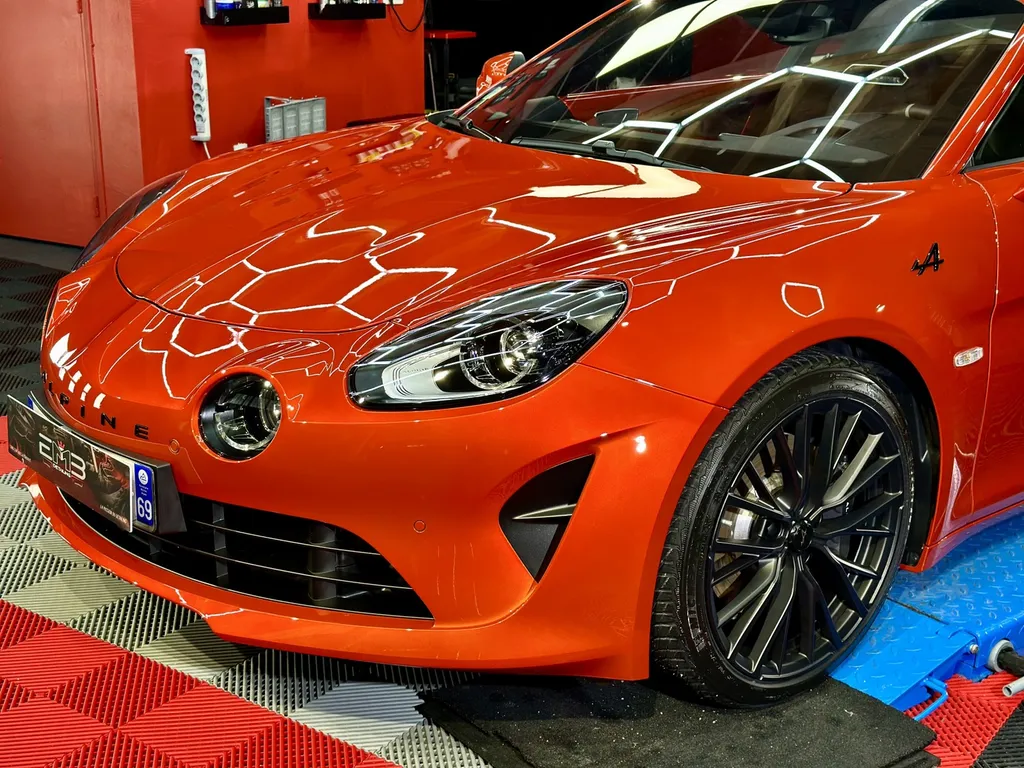 Spécialiste Protection carrosserie film PPF et traitement céramique Lyon Alpine A110 