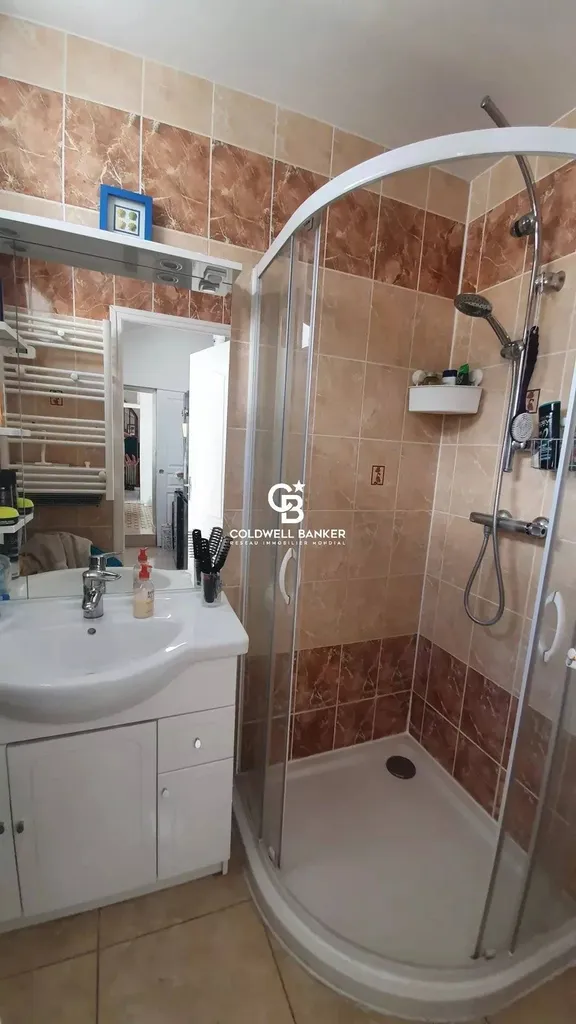 salle d'eau au rez de chaussée