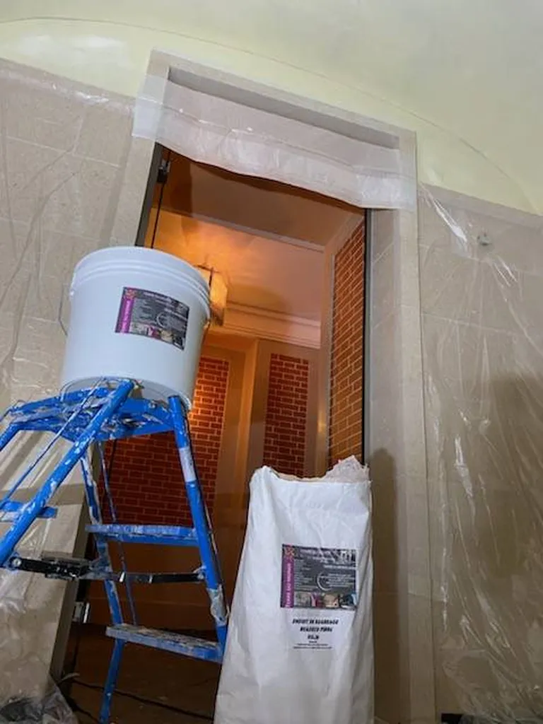 TADELAKT TERRE DU MONDE DANS L HOTEL LE GRAND CONTROLE A VERSAILLES