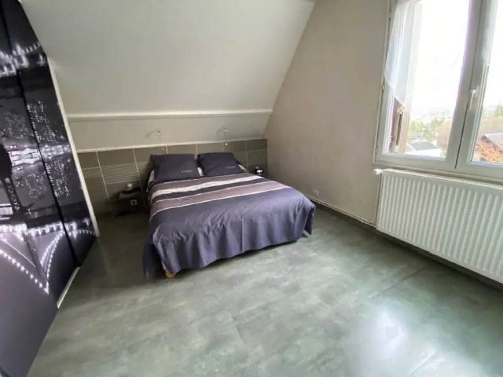 A l'étage une suite parentale et 2 belles  chambres