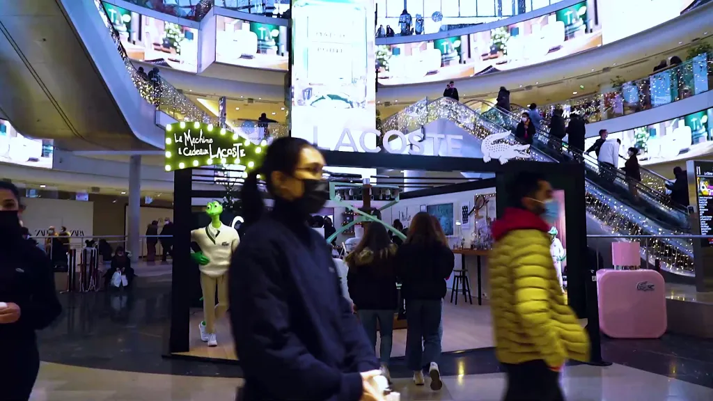 Réalisation d'une vidéo marketing/communication pour l'entreprise Clear Channel à l'occasion de la campagne Lacoste  à Paris La Défense