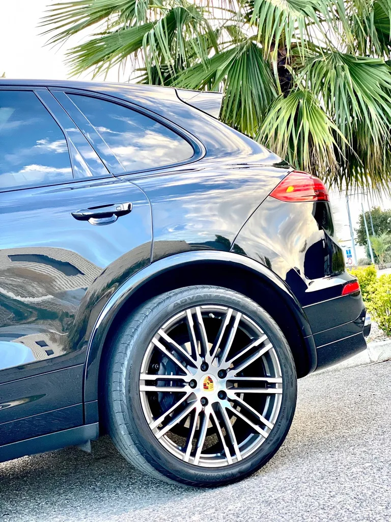 Porsche Cayenne Platinum Édition avec une protection carrosserie céramique