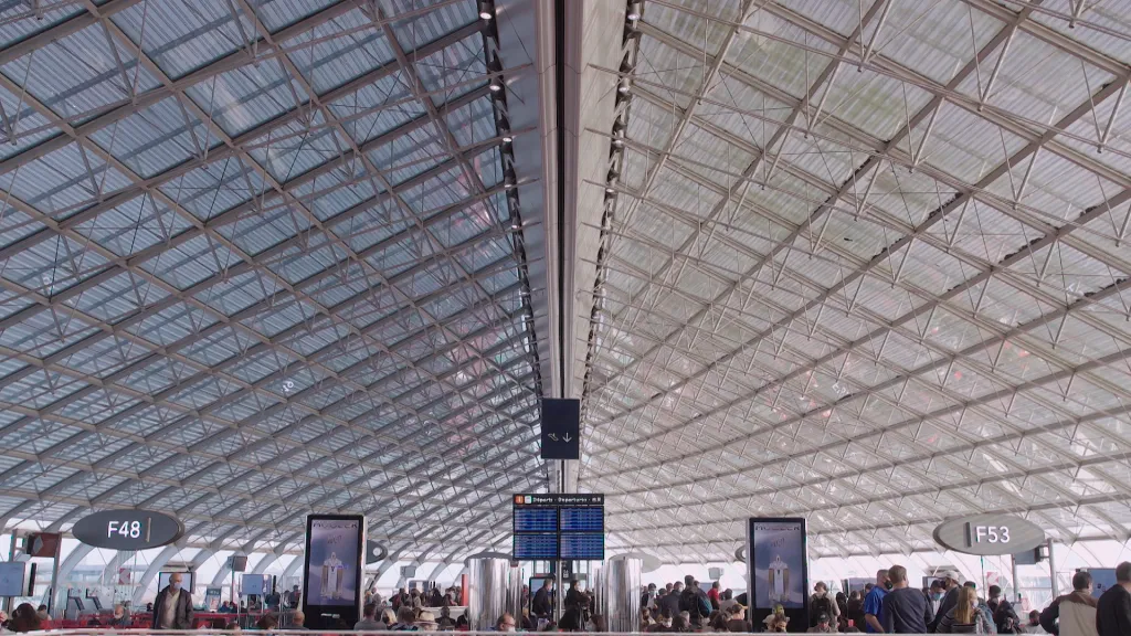 Réalisation mensuelle de vidéos et spots de communication