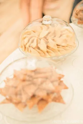 Organisez votre brunch de mariage sur le thème oriental et chic sous une tente nomade en Bourgogne