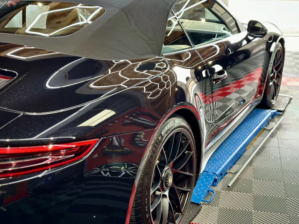 Detailing auto traitement céramique lyon protection carrosserie Porsche 911