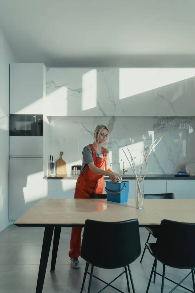 Quelles sont les meilleures solutions pour nettoyer et désinfecter les espaces de co-working à Illkirch-Graffenstaden dans le sud de Strasbourg ?