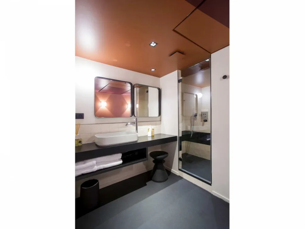 photographe d'architecture intérieure Mihotel La Tour Rose suite Terracotta salle de bain