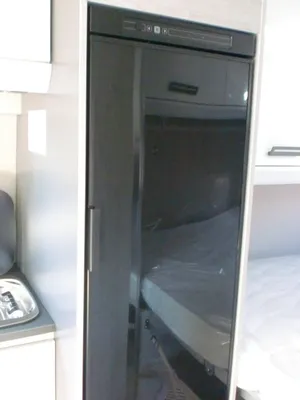 GRAND REFRIGERATEUR FOURGON