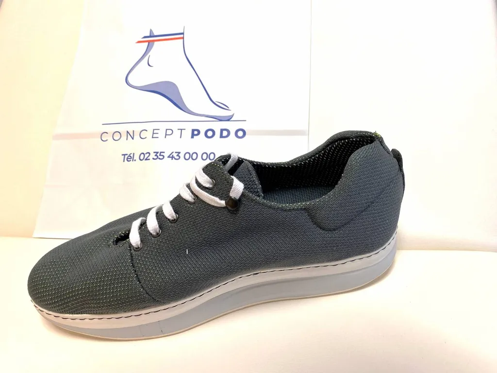 Trouvez une paire de chaussures orthopédiques en Ile de France