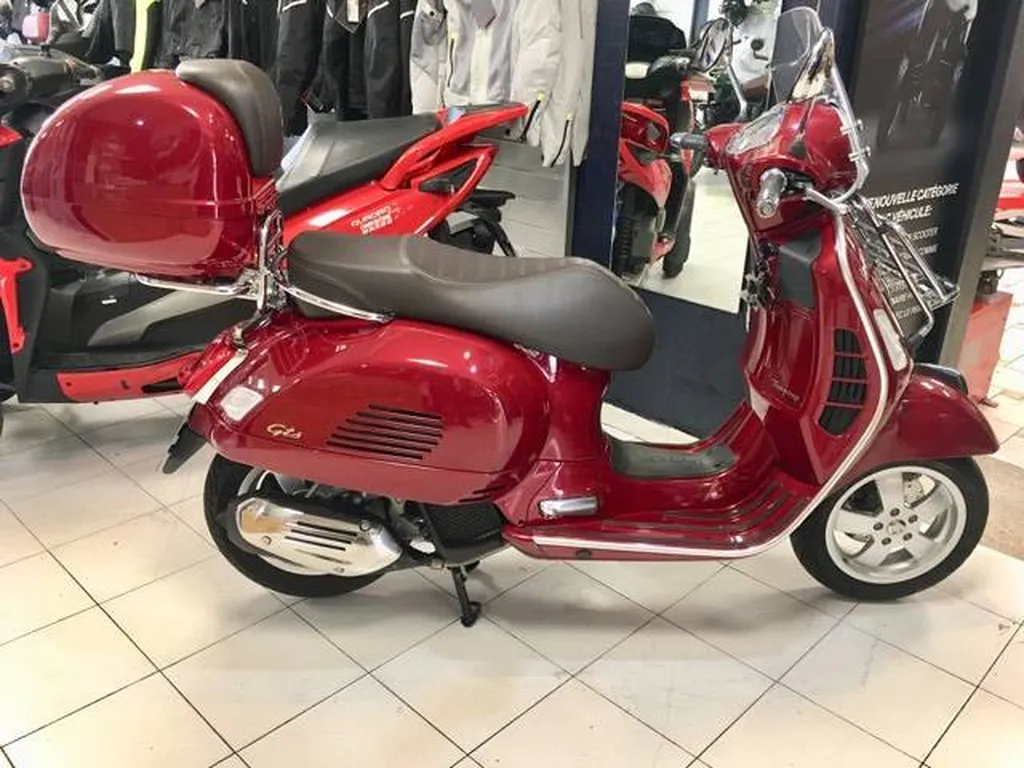 SCOOTER OCCASION VESPA GTS 125 TOURING SIX FOURS LES PLAGES