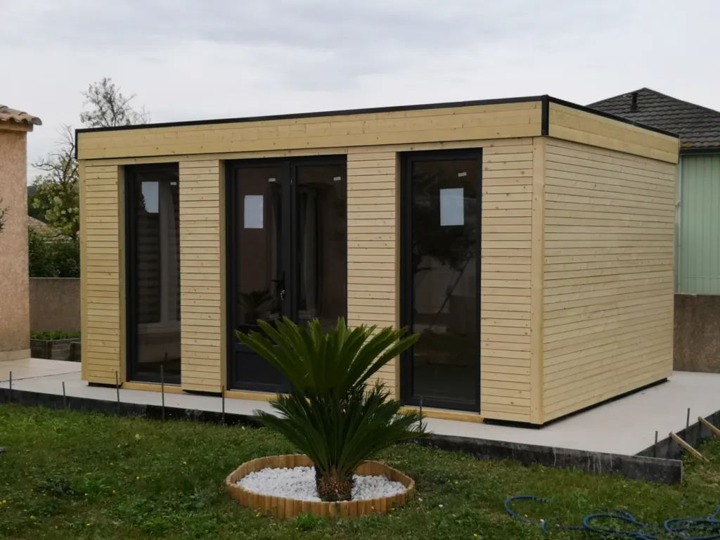 Bureau de jardin a Balaruc les bain a coter de frontignan dans le 34 