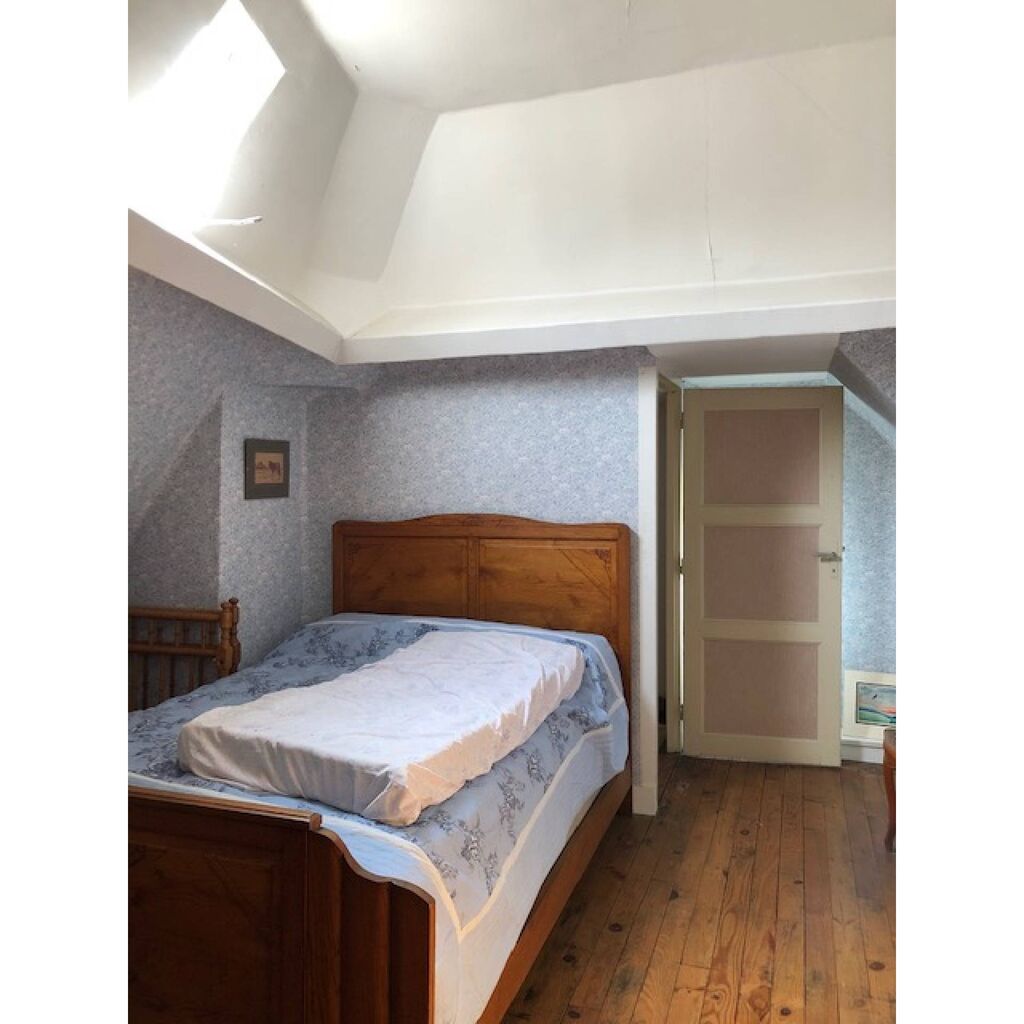 Proche Livarot, maison sur 3 niveaux et sa grange