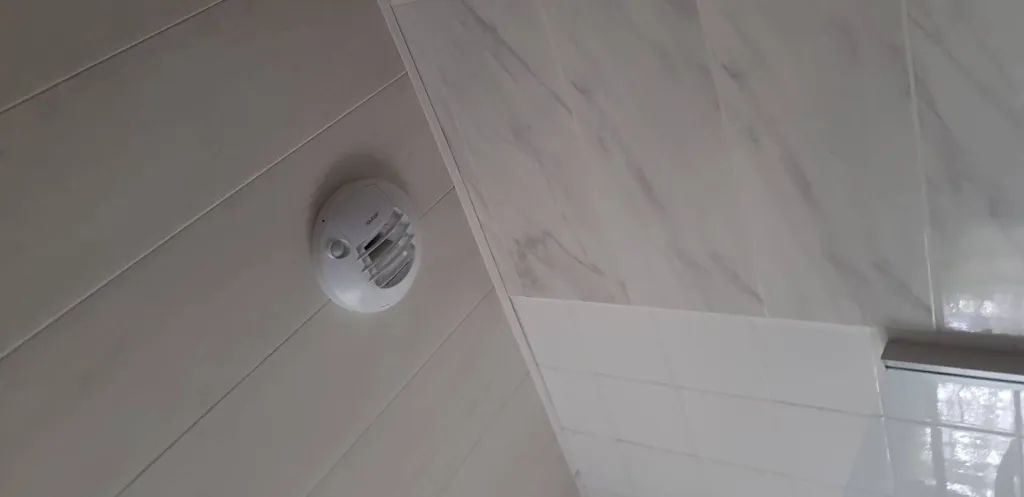 Bouche de ventilation VMC hygroréglable proche Gravenchonç