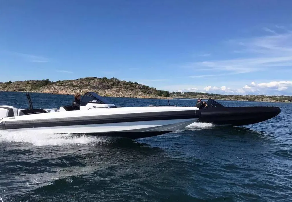 Bateau sportif neuf Iron 707 à vendre à SIx-Fours 