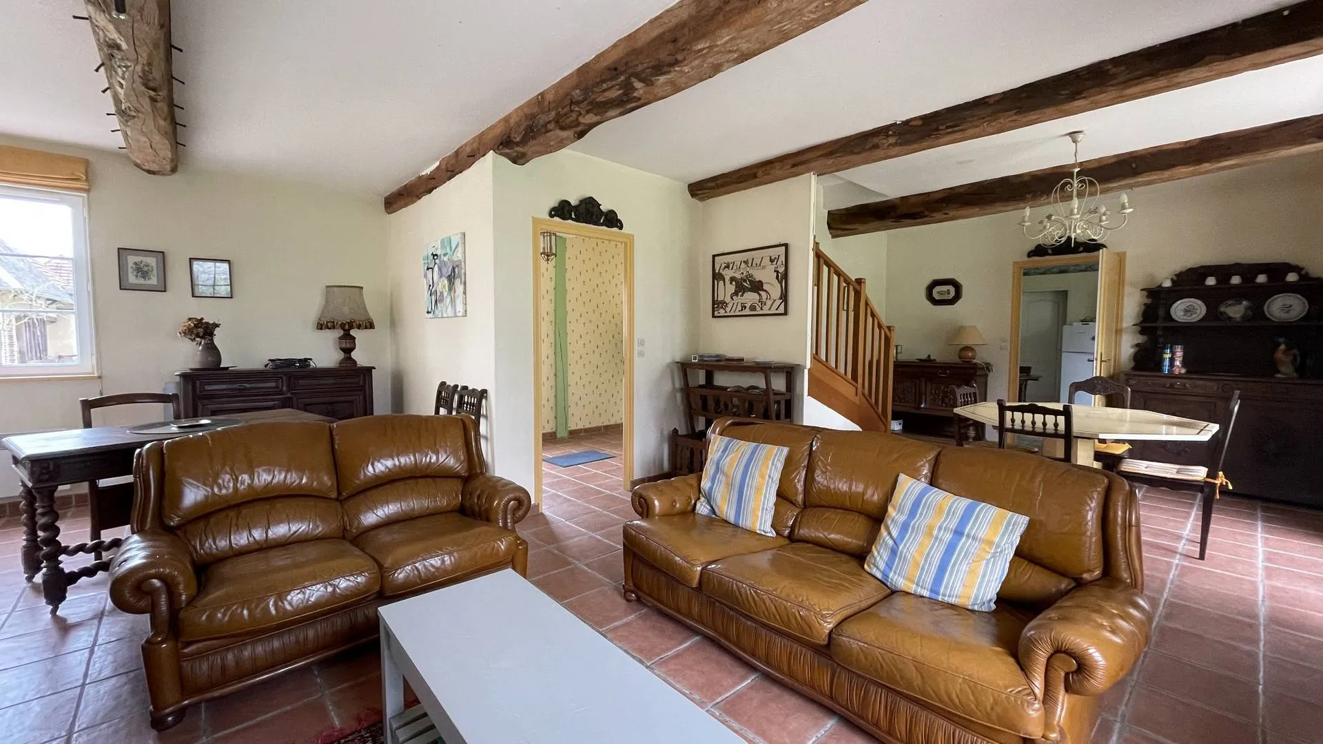 Rare à la vente : propriété historique avec potentiel touristique – château XVIe et gîtes rénovés