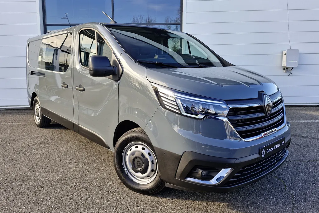 Renault Trafic VAN Cabine Approfondie L2H1 3T Advance Blue dCi 150 Auto TVA récupérable / Attelage / Habillage bois / Caméra de recul près de Toulouse à Plaisance du Touch