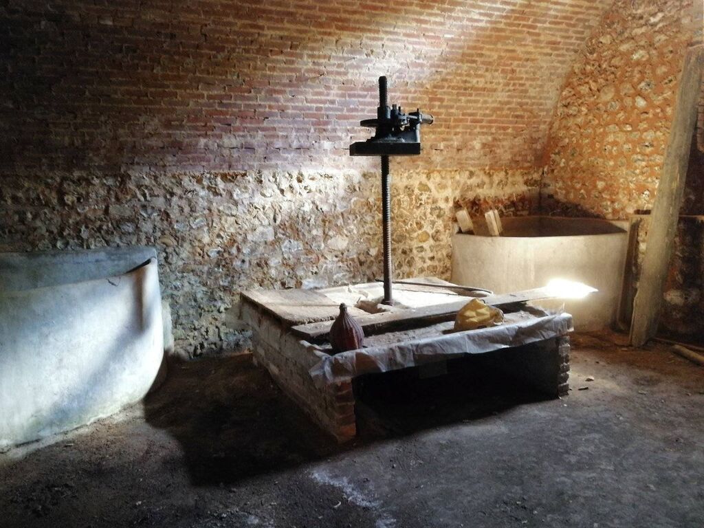 A vendre authentique propriété et ses dépendances en Normandie 14