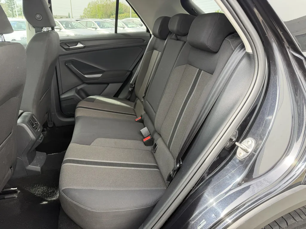 Volkswagen T-Roc d'occasion à distance immédiate de Le Havre : SUV essence 1.5 TSI 150 ch Lounge chez Caudebec Automobiles