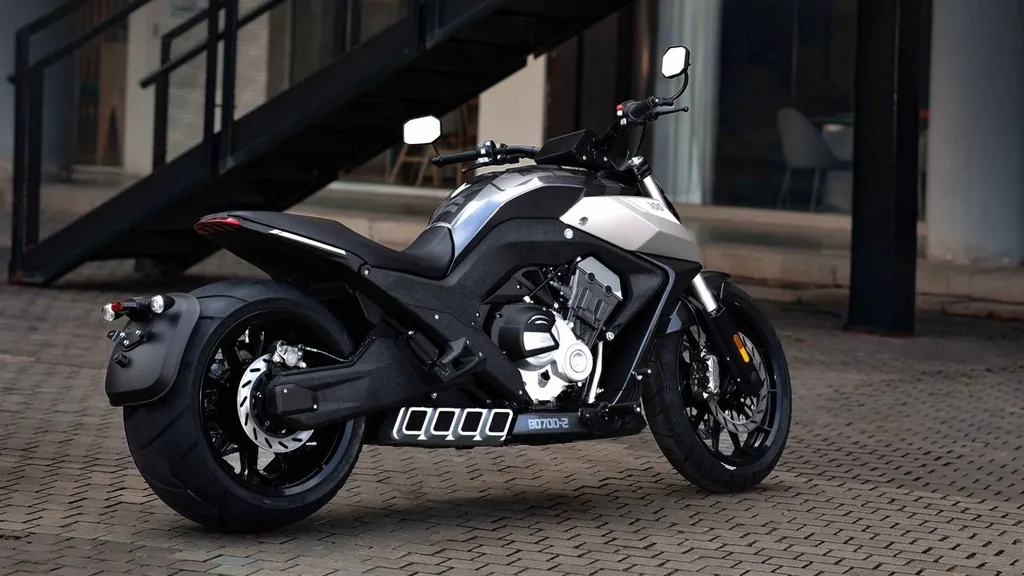 BENDA MOTORCYCLE LFC 700 BANDOL