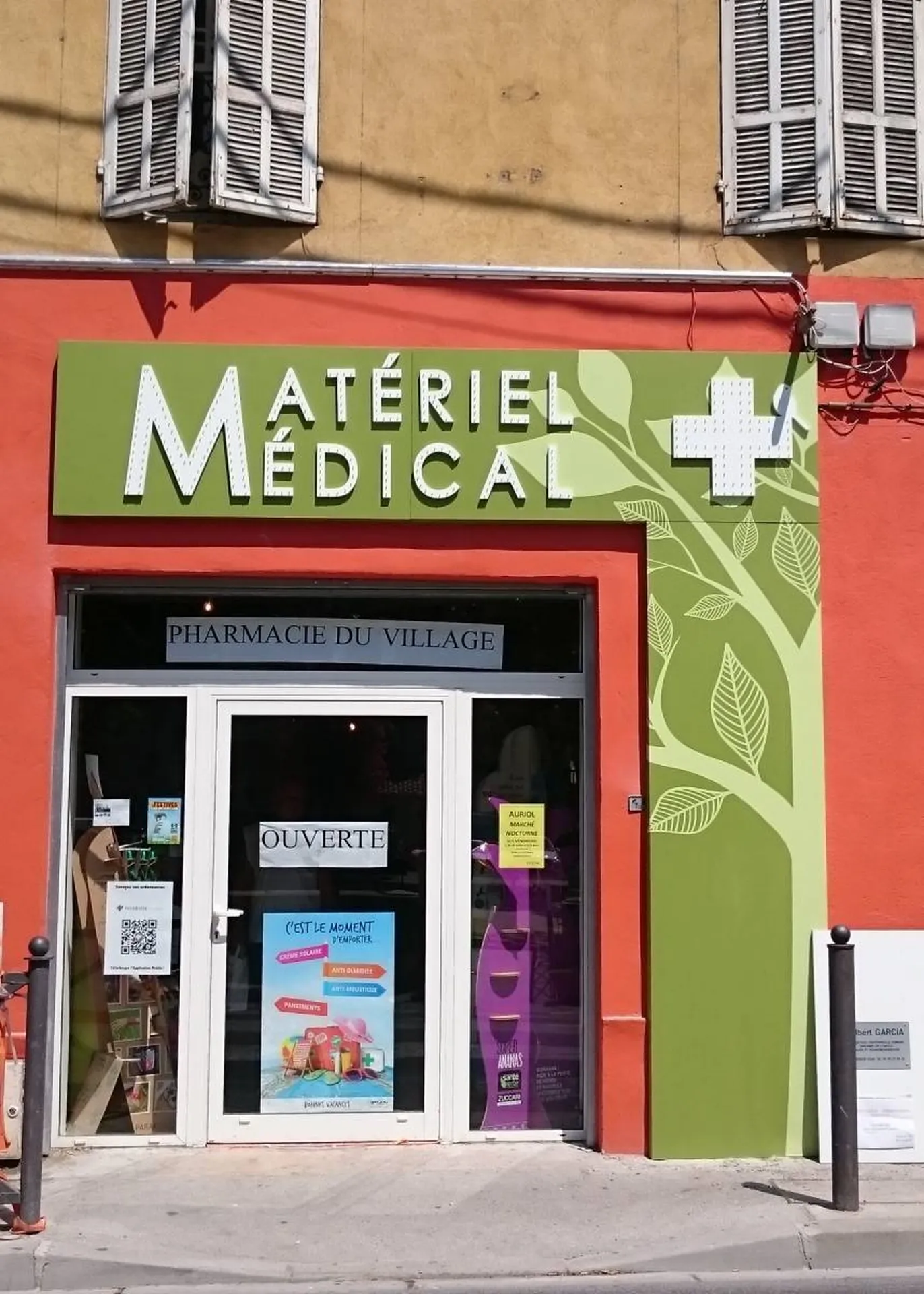 Lettres reliefs matériel mécical auriol