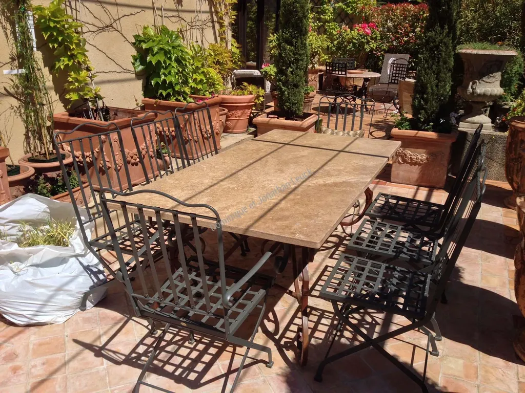 Table en marbre en Travertin Noce