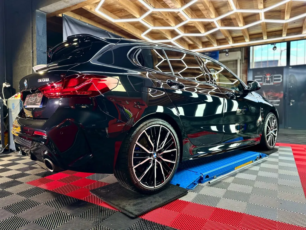 centre de DETAILING traitement céramique contre les micros rayures BMW 135 vaugneray 