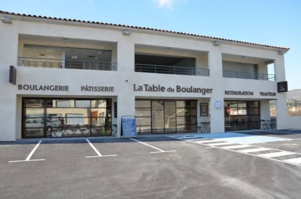 Centre commercial, médical et d'affaires LE CANTON VERT Marseille 13013