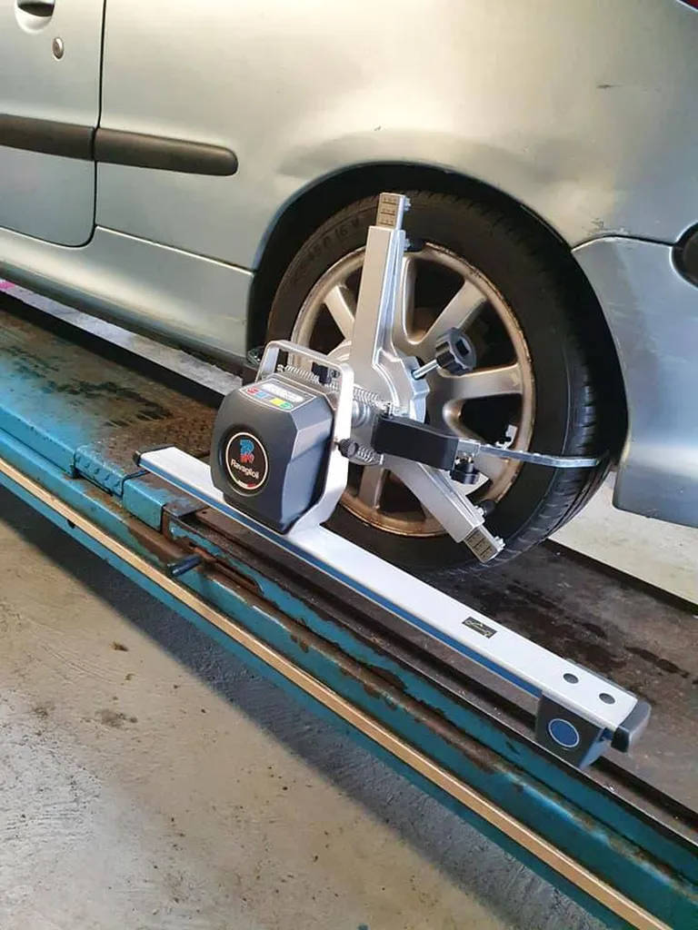 Réglage de géométrie pour le parallélisme de votre voiture dans votre garage à Saucats
