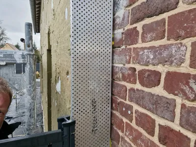 Isolation par l'extérieur des murs d'une maison en laine de roche