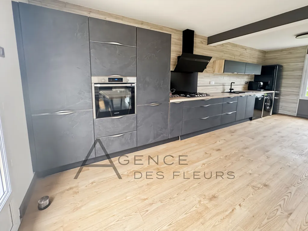 À vendre, maison d'habitation de 123 m² sur un terrain de 1025 m² situé à Saint-Aubin-les-Elbeuf 76410