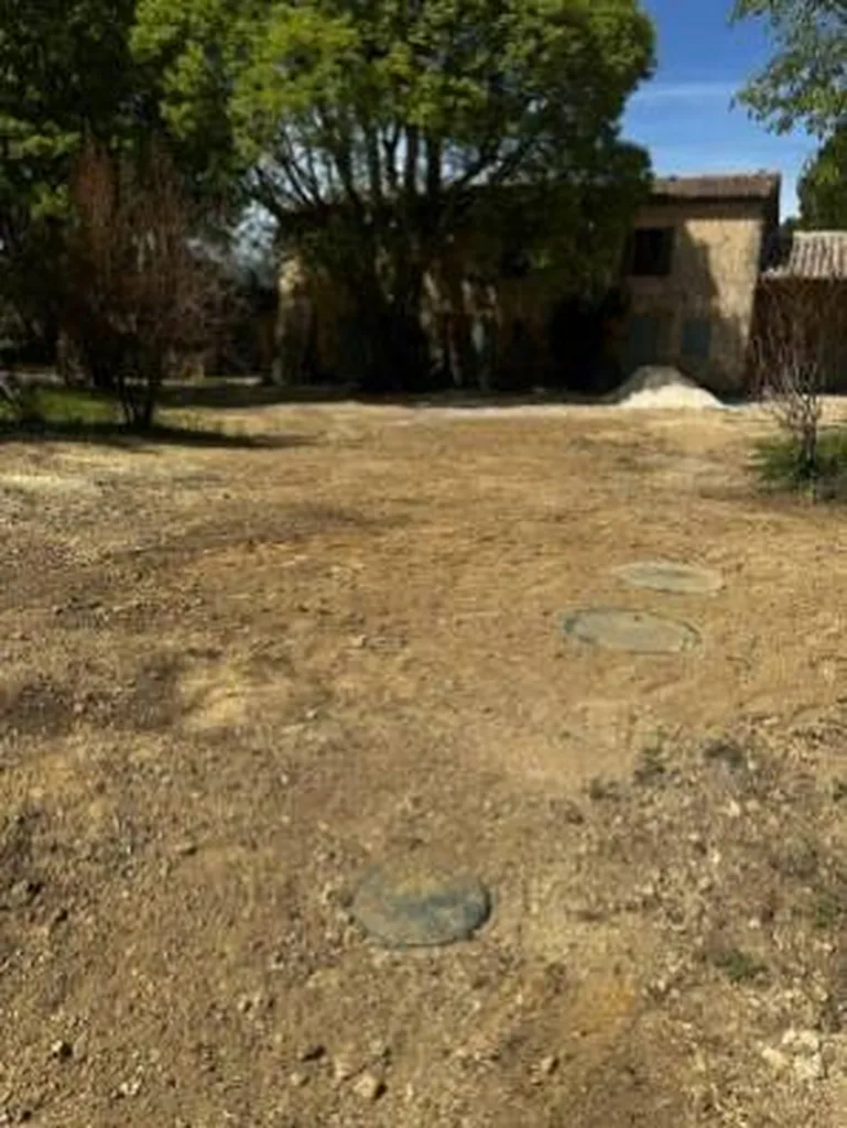 Travaux pour fosse Lauris et ses alentours. Qui contacter?