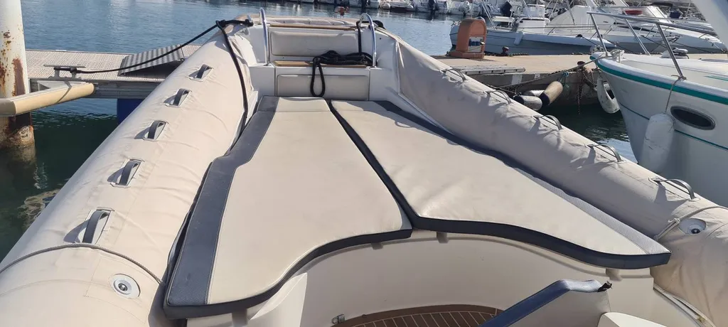 Bateau pneumatique habitable Prince 34 CC en vente à Bandol