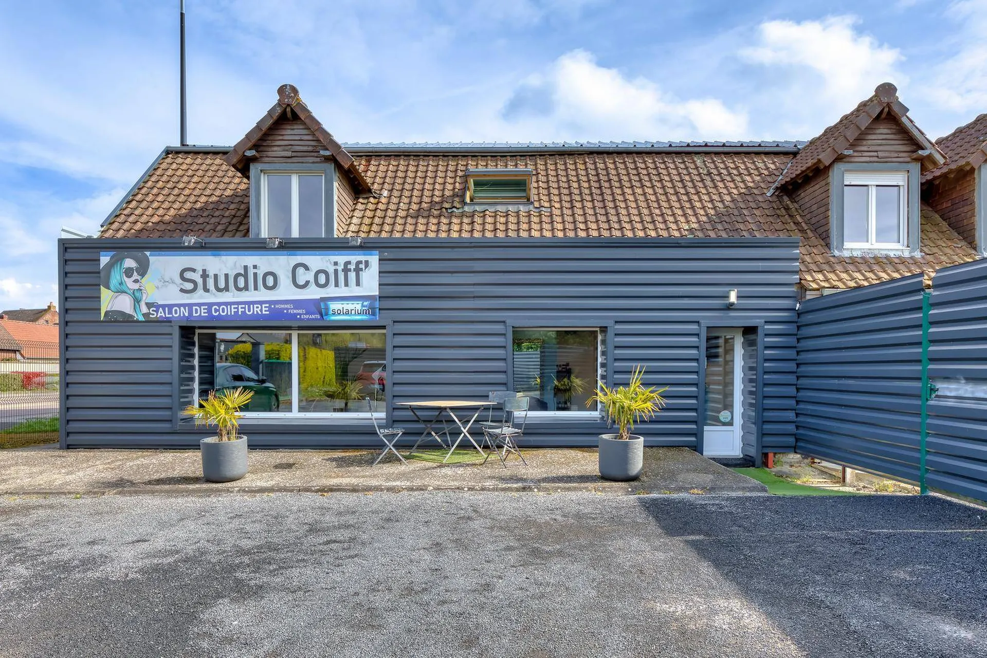 Ensemble immobilier entièrement rénové - Local commercial, Appartement, Maison – Petit-Caux