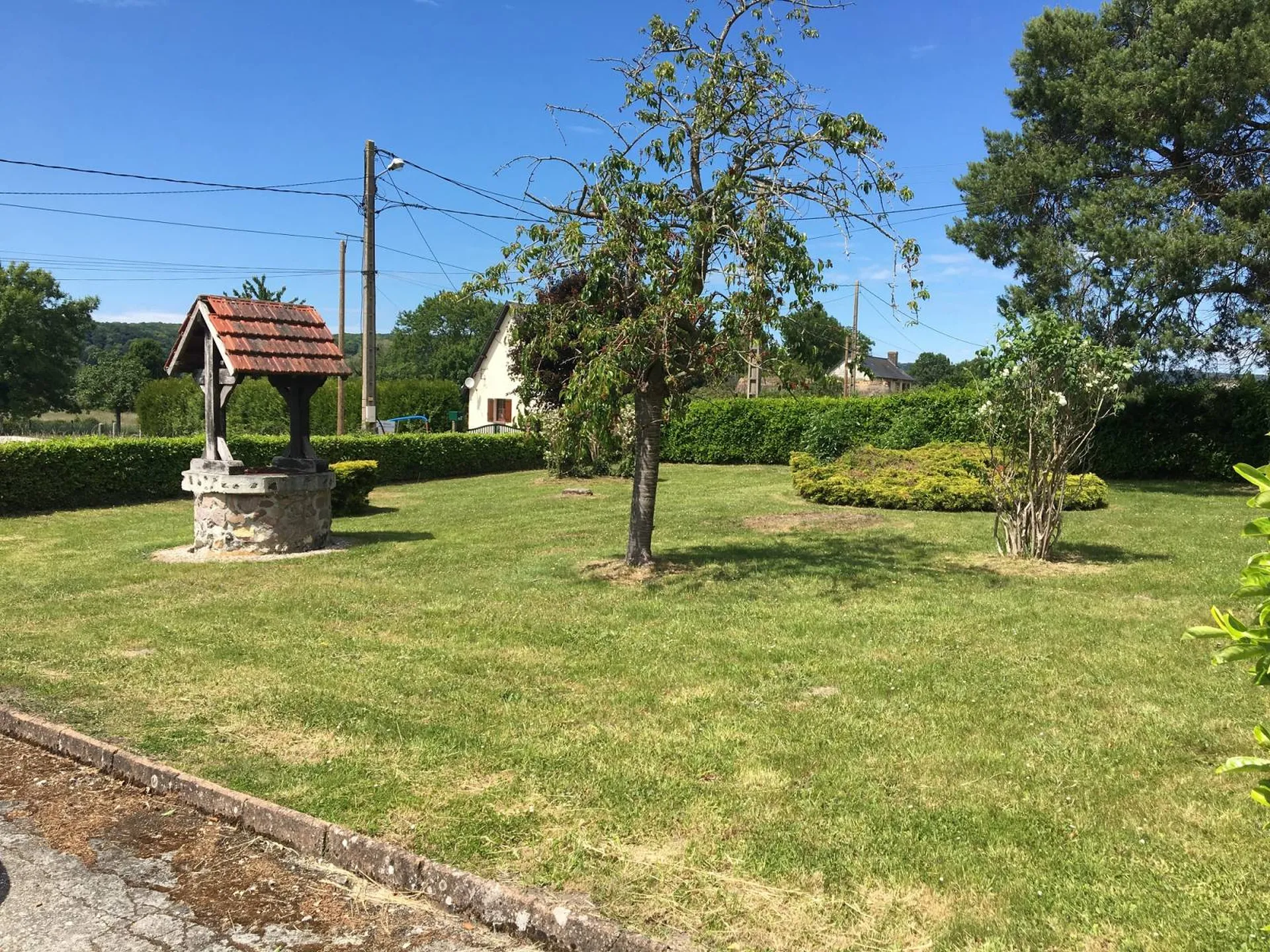 Maison individuelle, à vendre sur Vatteville-la-rue , sur 6972m² de terrain avec dépendances