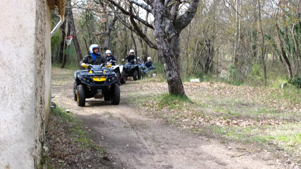 RANDONNEE QUAD DANS LE VAR AU PIED DE LA SAINTE BAUME AVEC BIVOUAC